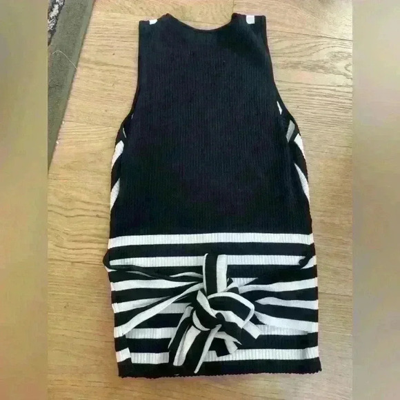 Parker Women’s Striped Winifred Knit Top. Size medium. - Picture 2 of 9